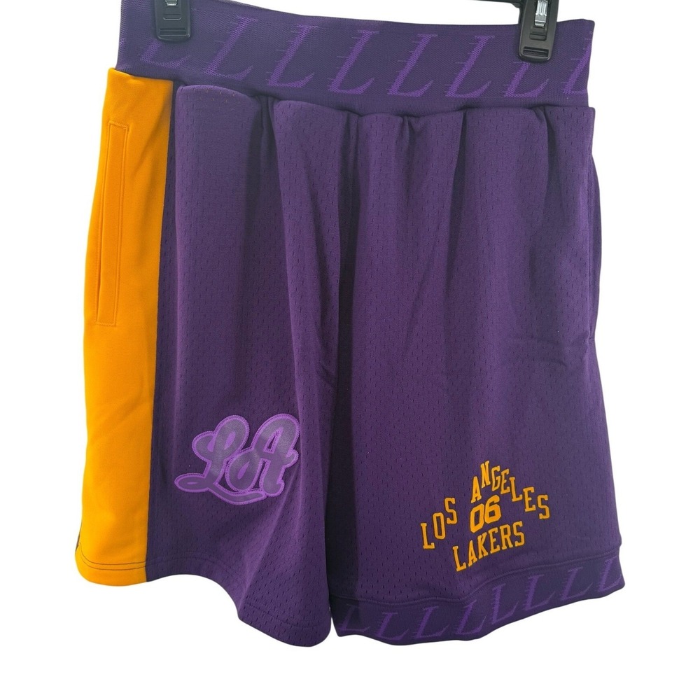 Mitchell & Ness NBA Los Angeles Lakers 2006 My Town Shorts Mens Med MSRP130 NEW